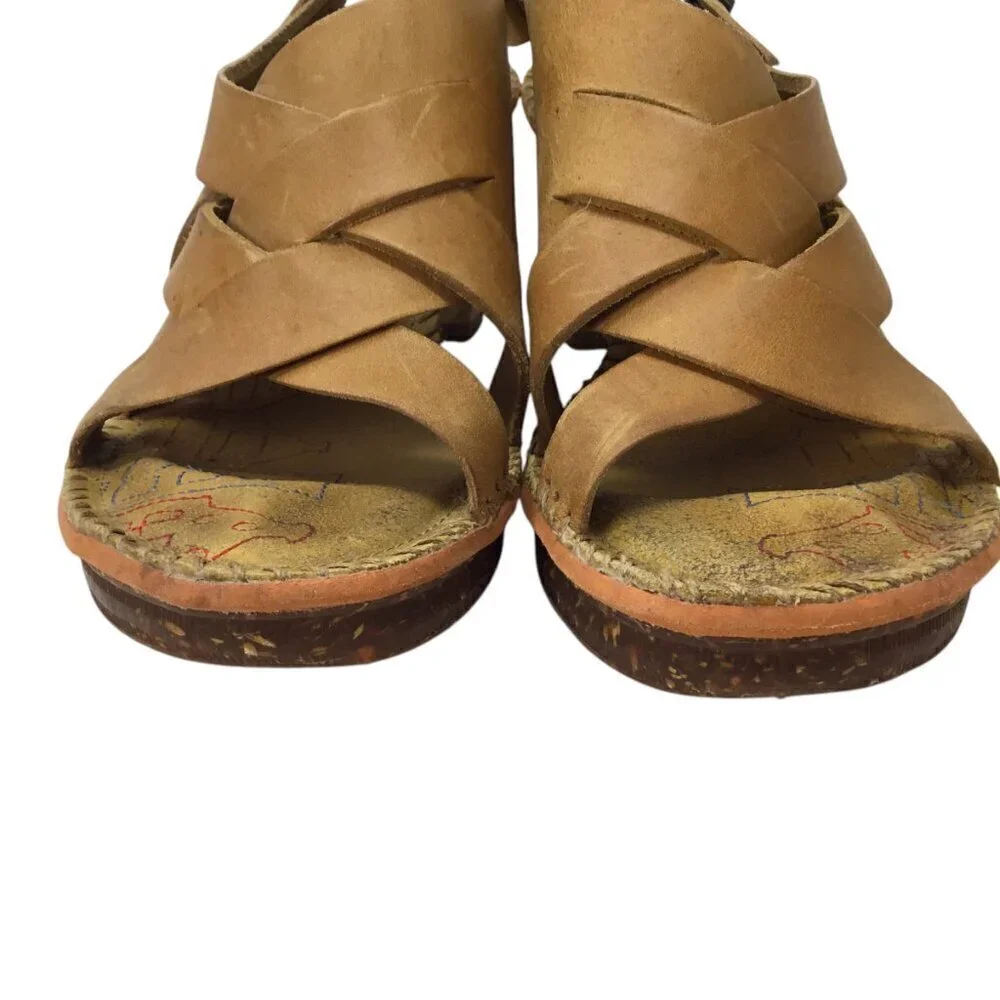 The Art Company Platform Sandals Golden Yellow Leather Wooden Heels Size 39 / 8